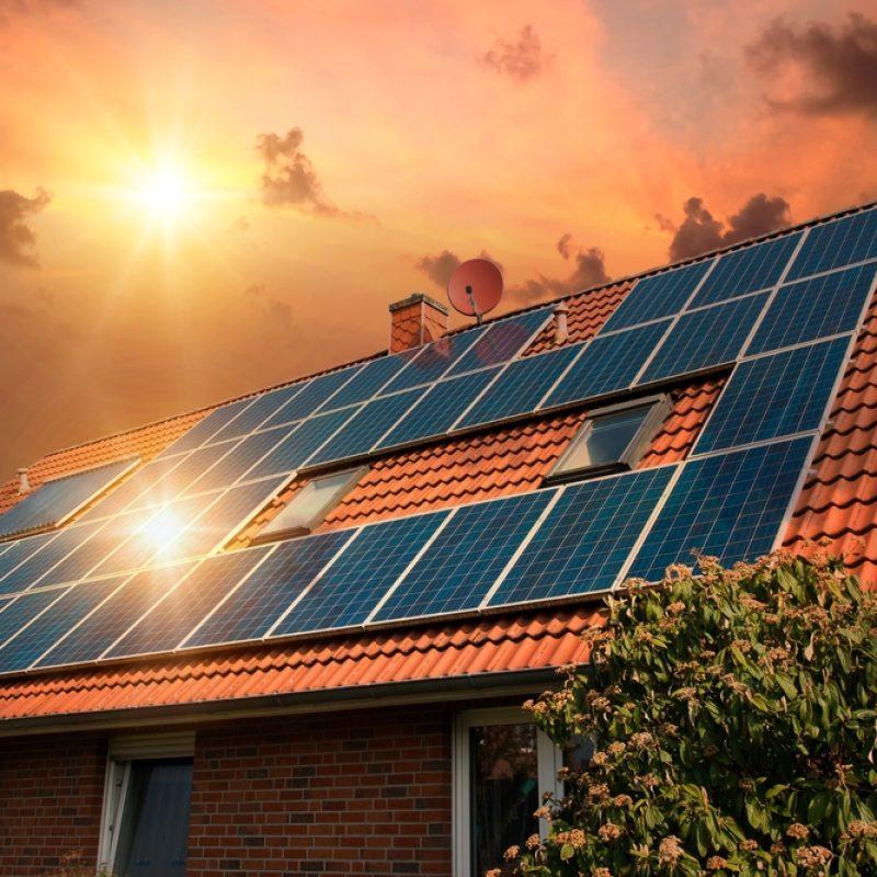 Top Tips for Maintaining Solar Panels​ on​ Your Roof